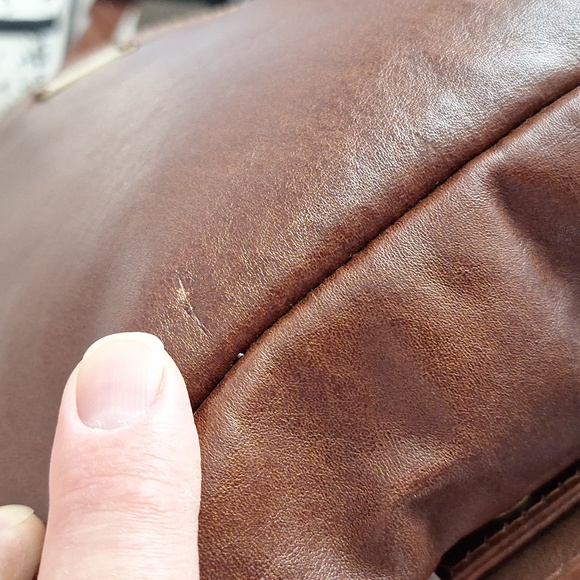 Hide Sign Leather Crossbody Messenger Bag - Picture 15 of 15